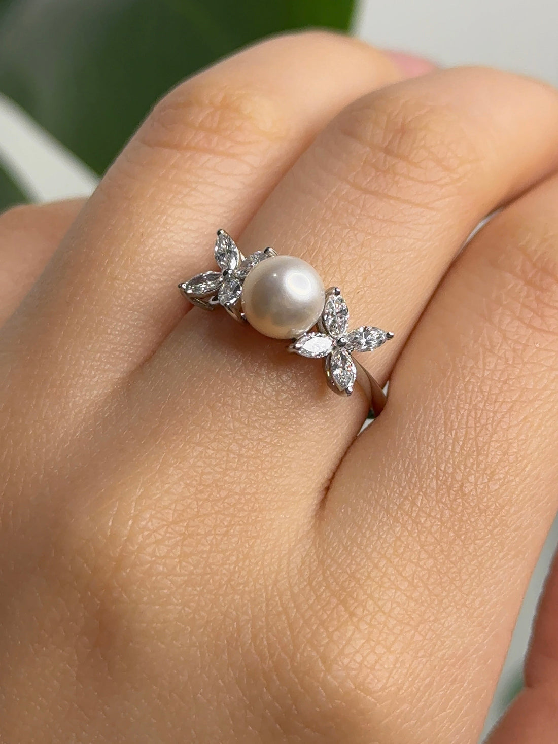 Engagement Ring Buying Guide: How Much Should You Spend?