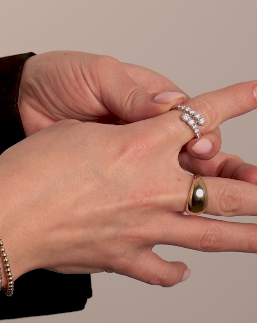 Graduated Diamond RIng